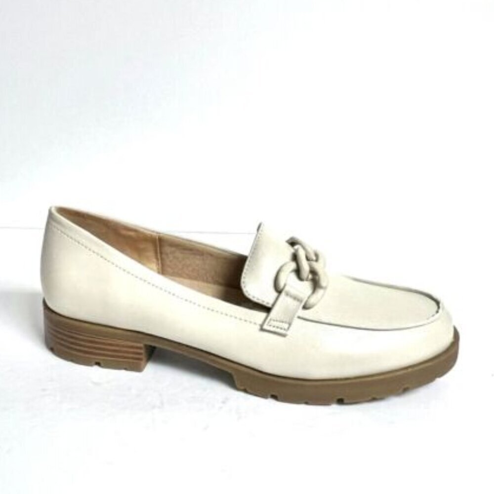 Life Stride Women’s London 2 Ivory Loafers Size 8.5Wide